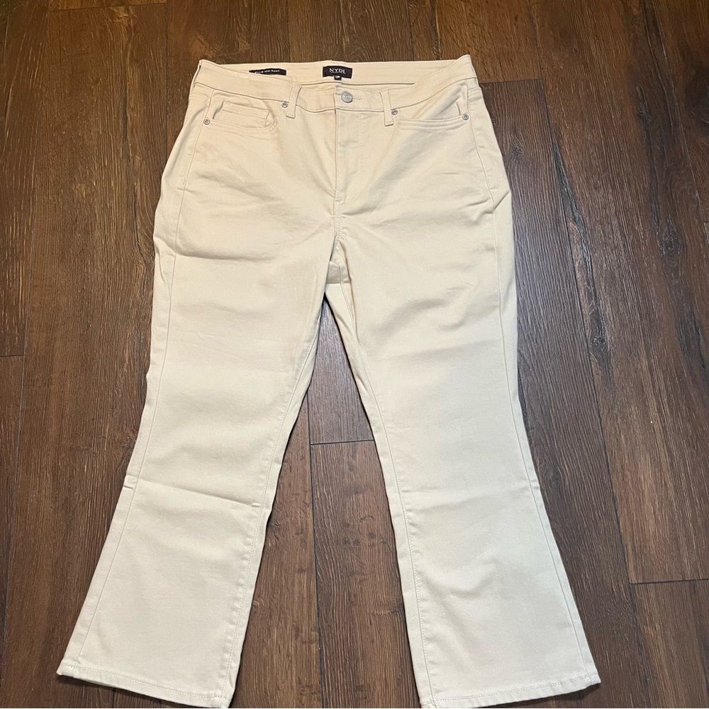 NYDJ Women's Billie Mini Bootcut Jeans Feather Off White Size12P Casual